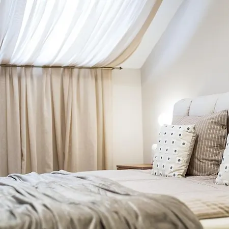 Luxury Ap - - Breakfast - Bbq - Free Parking *