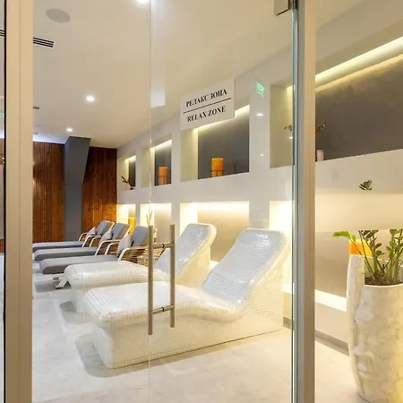 Luxury Ap - - Breakfast - Bbq - Free Parking