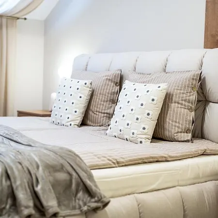Luxury Ap - - Breakfast - Bbq - Free Parking Lejlighed *