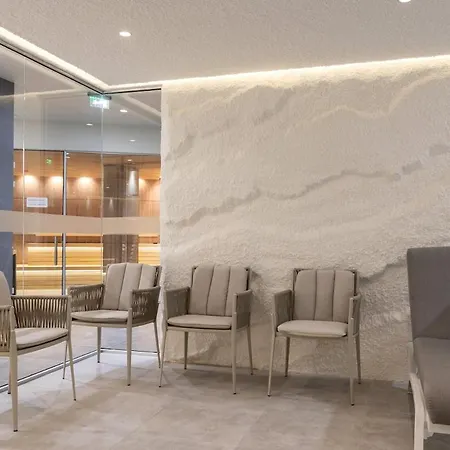 Luxury Ap - - Breakfast - Bbq - Free Parking *