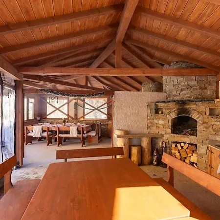 Luxury Ap - - Breakfast - Bbq - Free Parking * בנסקו
